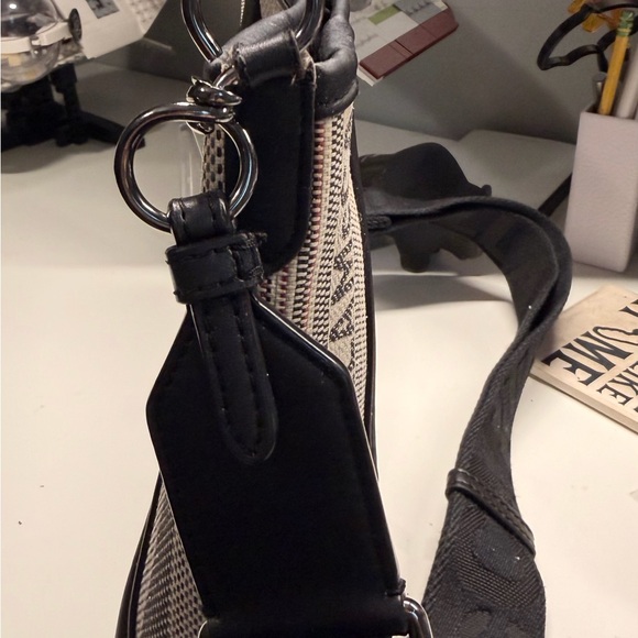 Stella McCartney Black and Cream Striped Shoulder Bag - Picture 3 of 8